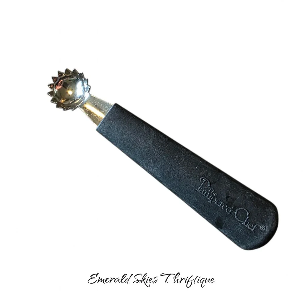 Pampered Chef Core & More Strawberry Huller Tomato Corer Black free ship